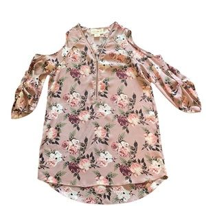 5/$15 Wishful Park cold shoulder